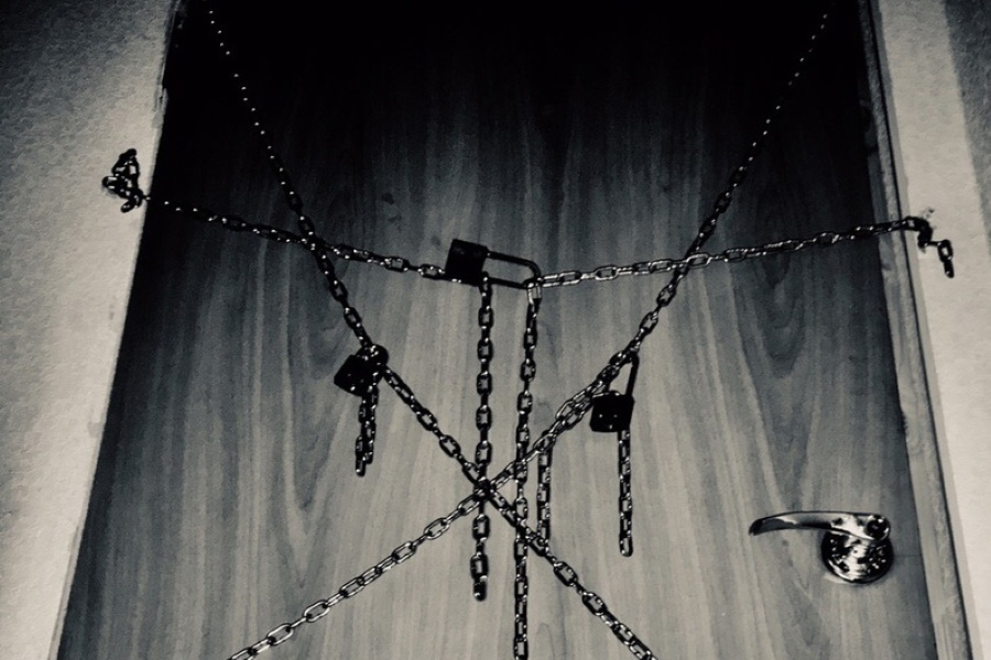 Квест в реальности Звонок от компании Questroom Квест в реальности Звонок от компании Questroom